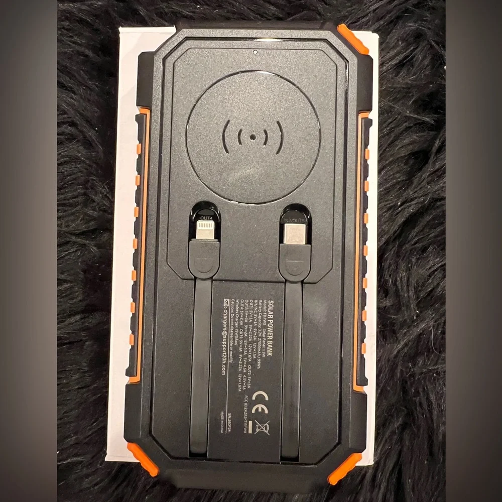 Riapow T11PWX Solar Power Bank, portable solar charger. NIB